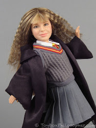 hermione granger mattel toy 2001 crest warming notice bright even without any colors