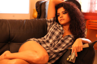 South Actress Piaa Bajpai Photo Shoot Gallery 1