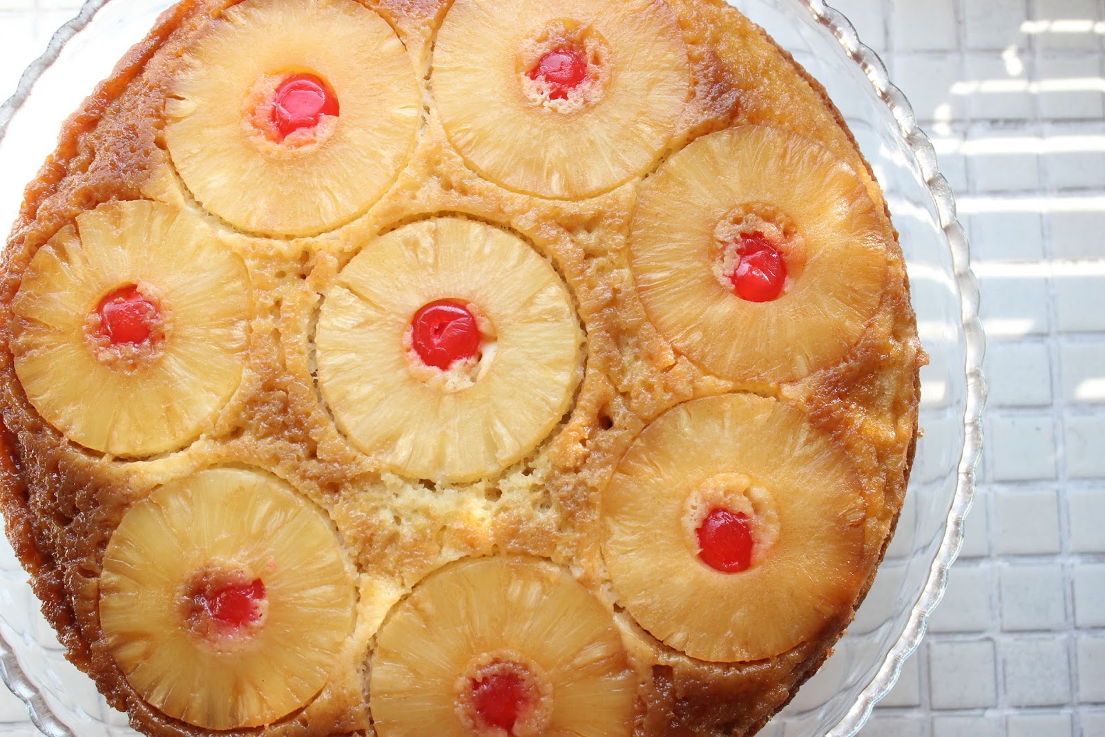 Ananaskeikauskakku tuo muistoja lapsuudesta Kulinaari