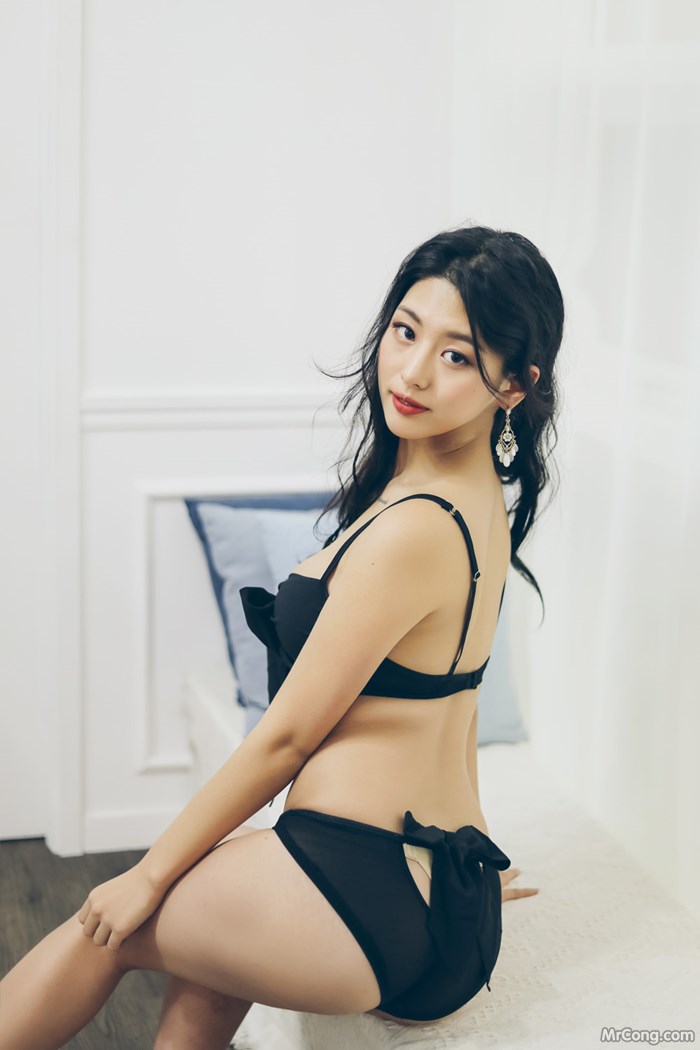 Beautiful Jung Yuna in underwear photos November + December 2017 (267 photos) photo 3-14