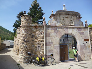 Palacio de los Quiñones (s. XV)