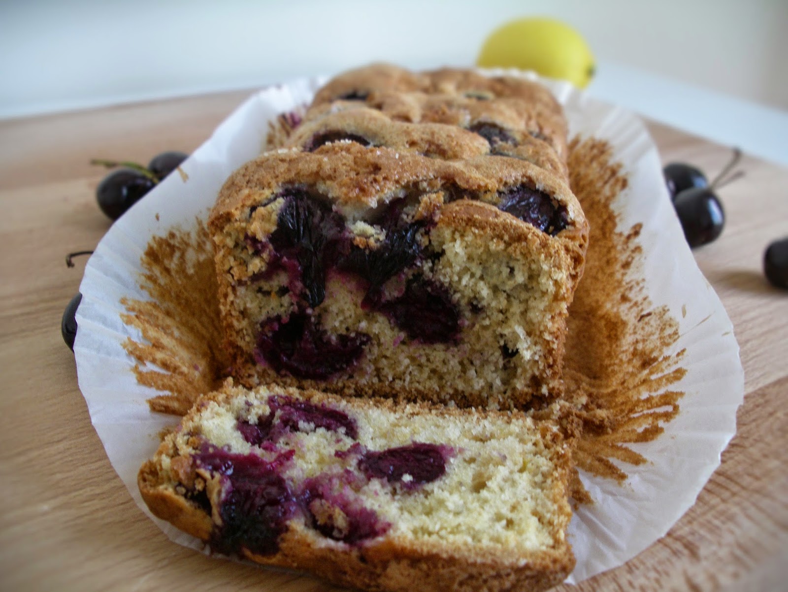 KITCHEN IN THE SAND Cherry loaf cake with a lemon scent