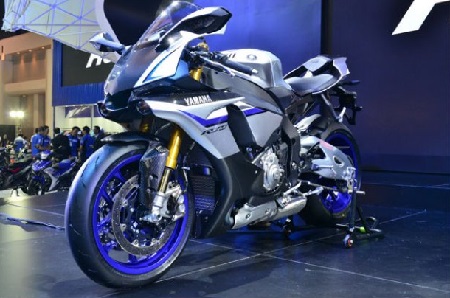 Yamaha R1M terbaru 2018 modifikasi yamaha R6