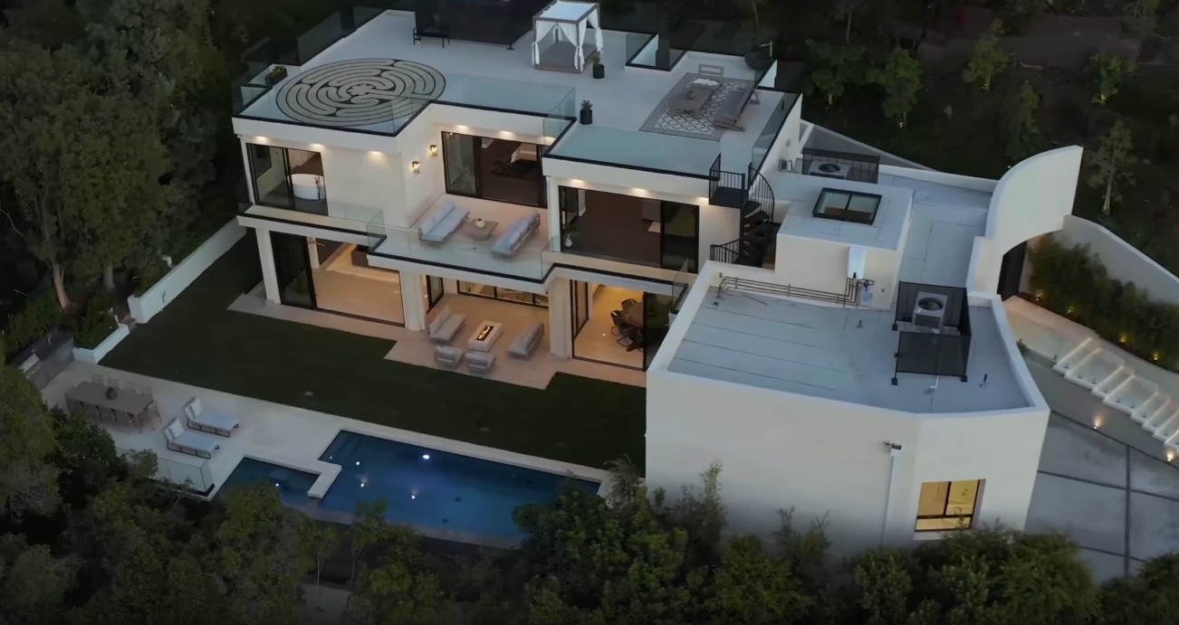 41 Photos vs. Modern Architectural Marvel in Beverly Hills, California | Sotheby's International Realty - Luxury Home & Interior Design Tour 41 Photos vs. Modern Architectural Marvel in Beverly Hills, California | Sotheby's International Realty - Luxury Home & Interior Design Tour