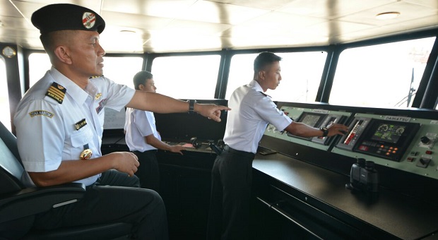 KN. Tanjung Datu Berlayar Menuju Ambon