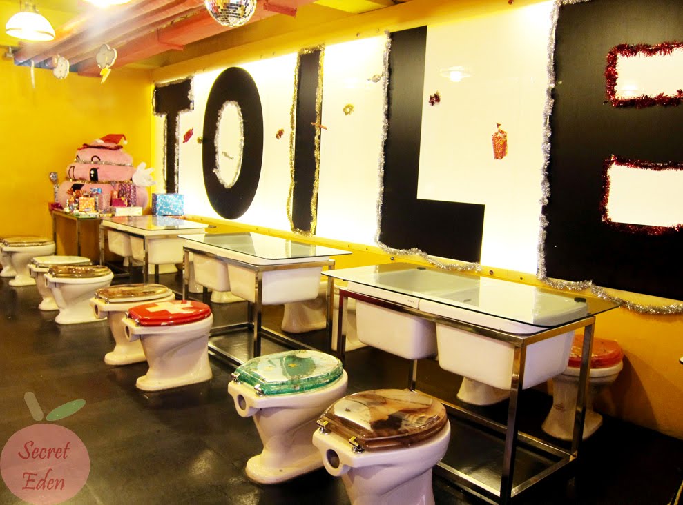 Just Food and Delicious TOILET CAFE