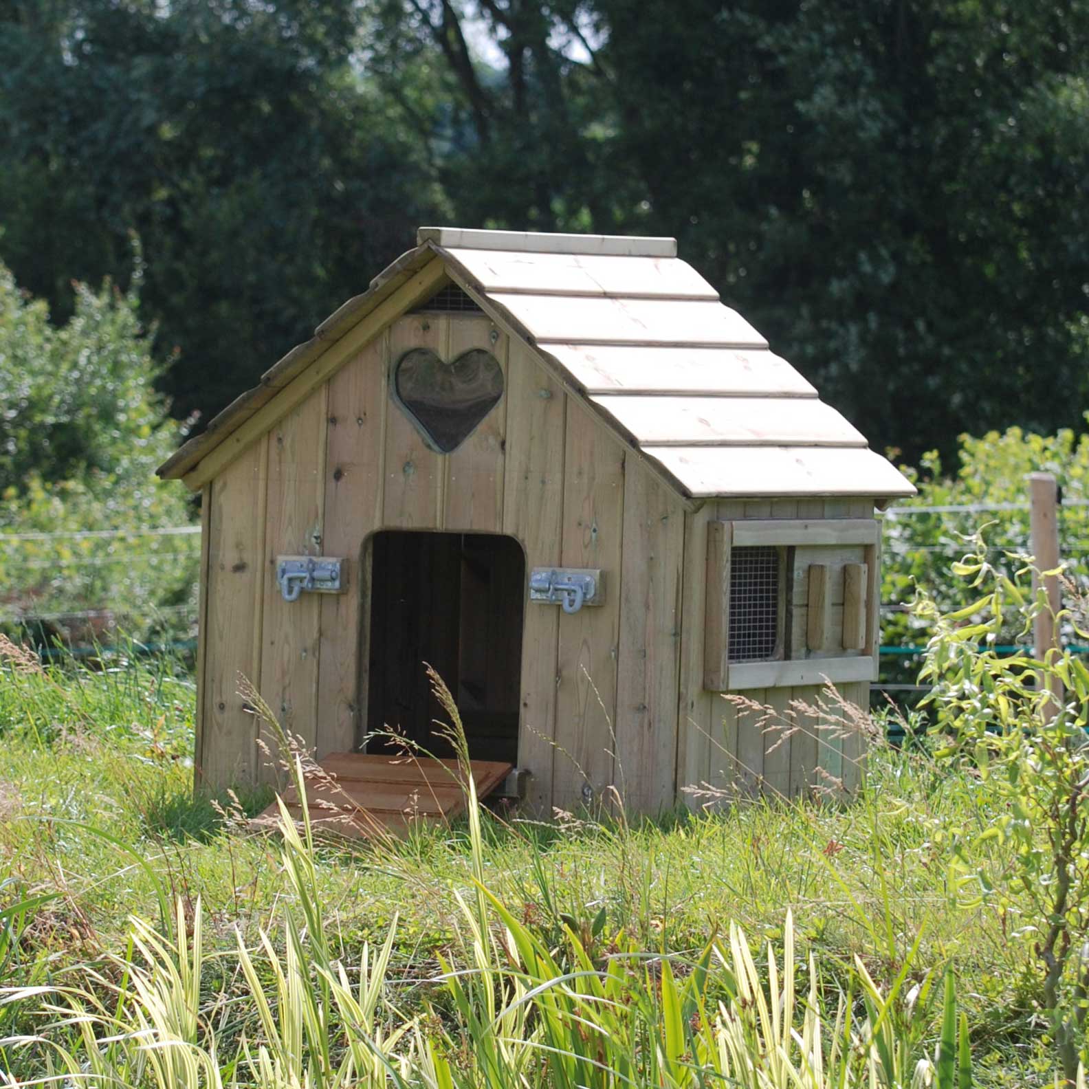 Flyte So Fancy: The Classic Duck House - A Photo Tour
