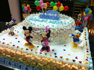 Han Min Clubhouse birthday cake