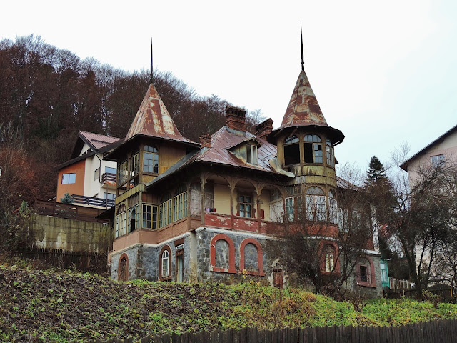 Travel with Kevin and Ruth: Peles Castle