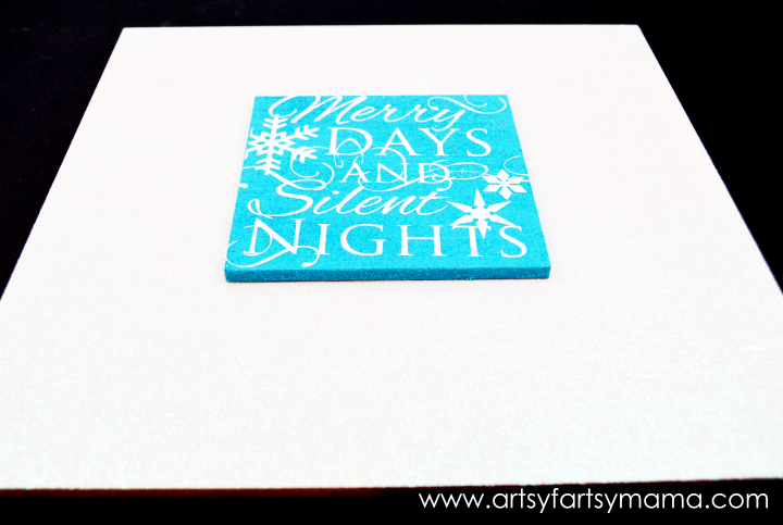 Merry Days Plaque at artsyfartsymama.com #Christmas #holidaydecor