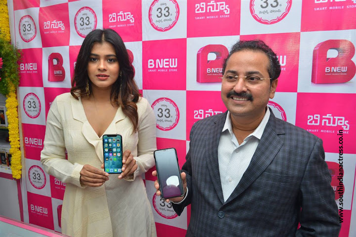 Hebah Patel launches B New Mobile Store at Tenali