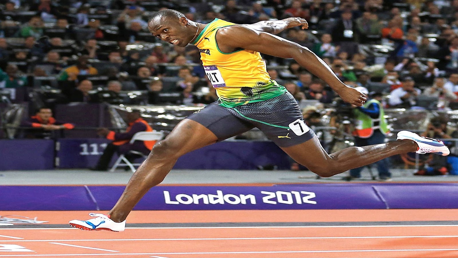 Усейн болт скорость км ч. Usain Bolt 2008. Усейн болт Hublot. Асафа Пауэлл обои. Усейн болт обои.