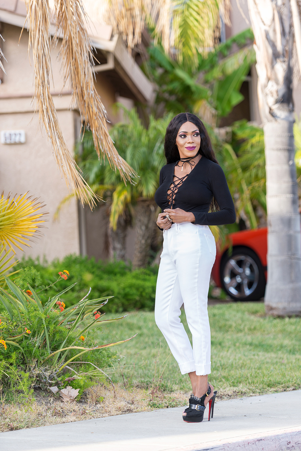 Lace Up Bodysuit + White Jeans Fashionably Idu