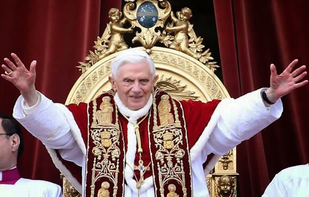 Liturgia Papal: de cuatro papas