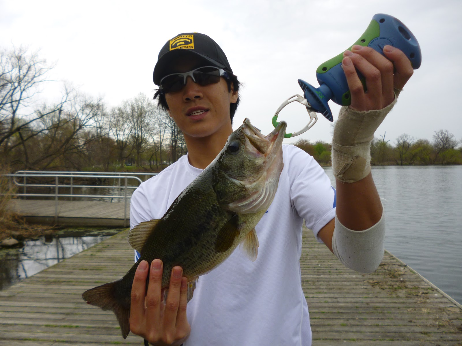 Extreme Philly Fishing: Season is open at the FDR Park - LMB and Snakeheads