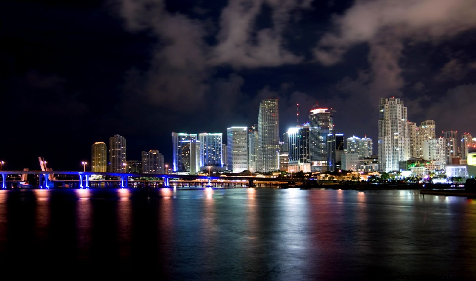 Skyline Miami City At Night Hd Wallpaper | High Definitions Wallpapers