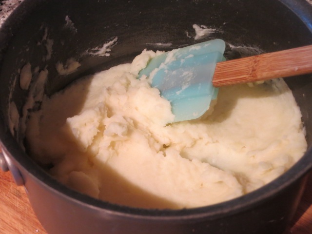 Можно ли сливки в пюре. Можно вместо молока добавить сливки в картофельное пюре.