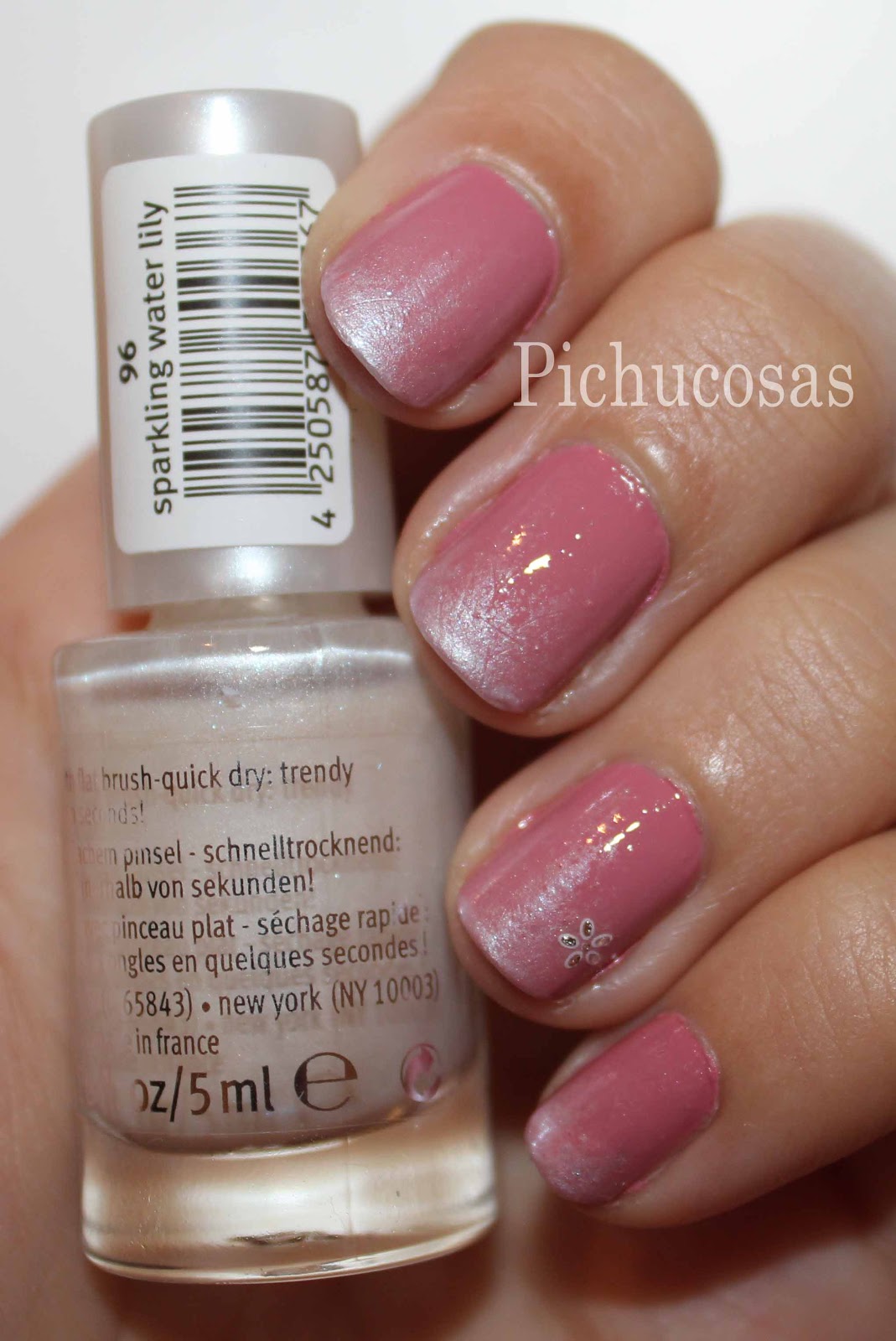 Pichucosas Catrice "Karl says très chic" + Essence "Sparkling Water Lily"
