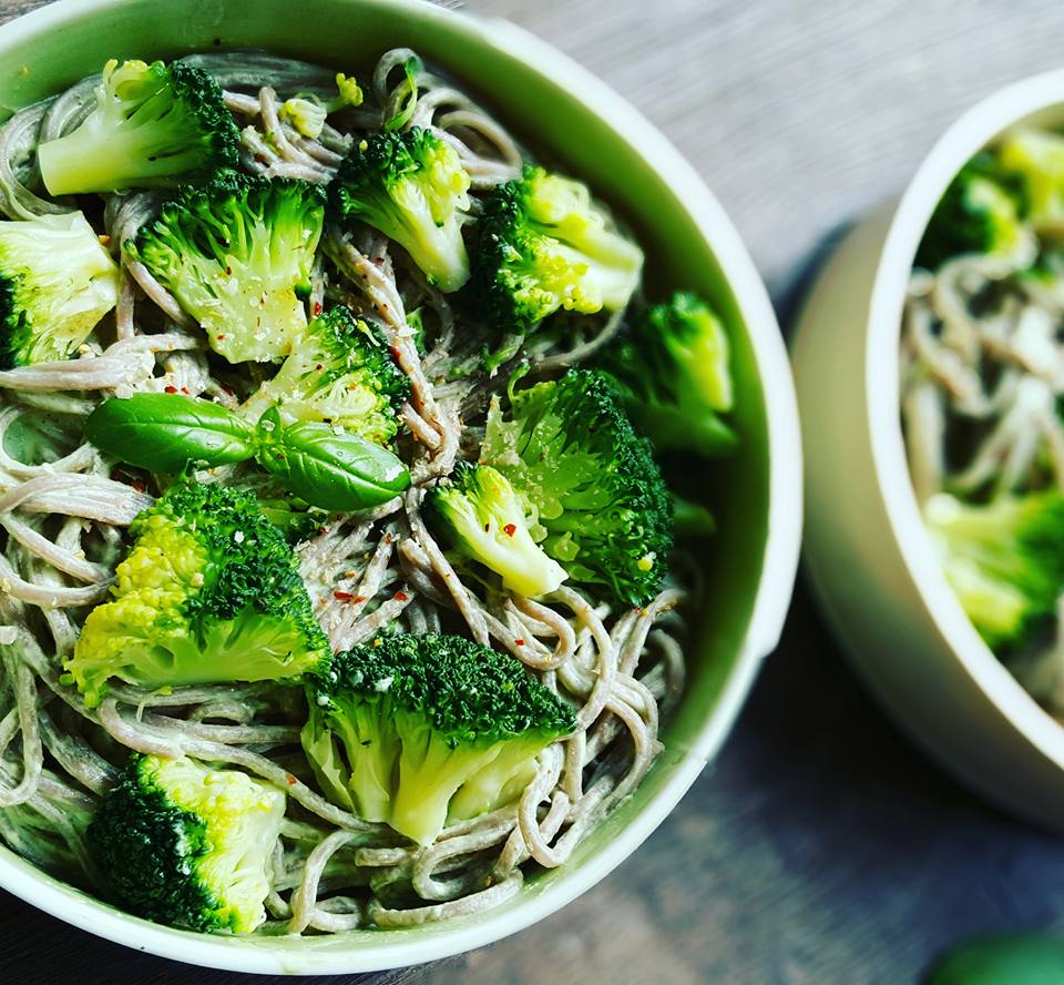 HandsOffMyFood VEGAN VIBES CashewAlfredopasta met broccoli