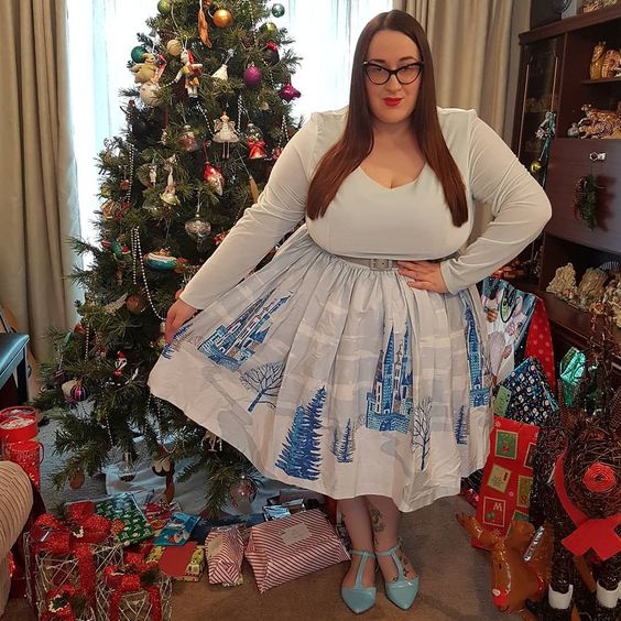 Pin up Girl Genevieve Dress in Ice Castle Print - plus size