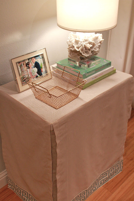 Fresh and Fancy {DIY} Skirted Table Cover