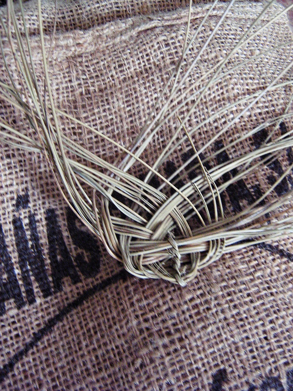 Weaving esparto grass