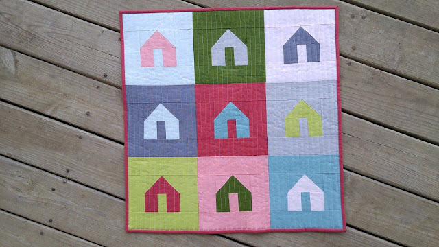house mini quilt