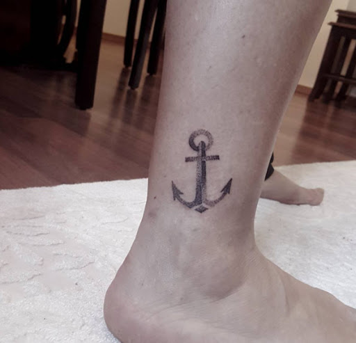 Este dotwork âncora tat