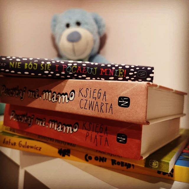 Nie bój się i Pocałuj mnie! - Co oni robią? - Poczytaj mi mamo, księga czwarta i piąta - czyli nowości od wydawnictwa Nasza Księgarnia.
