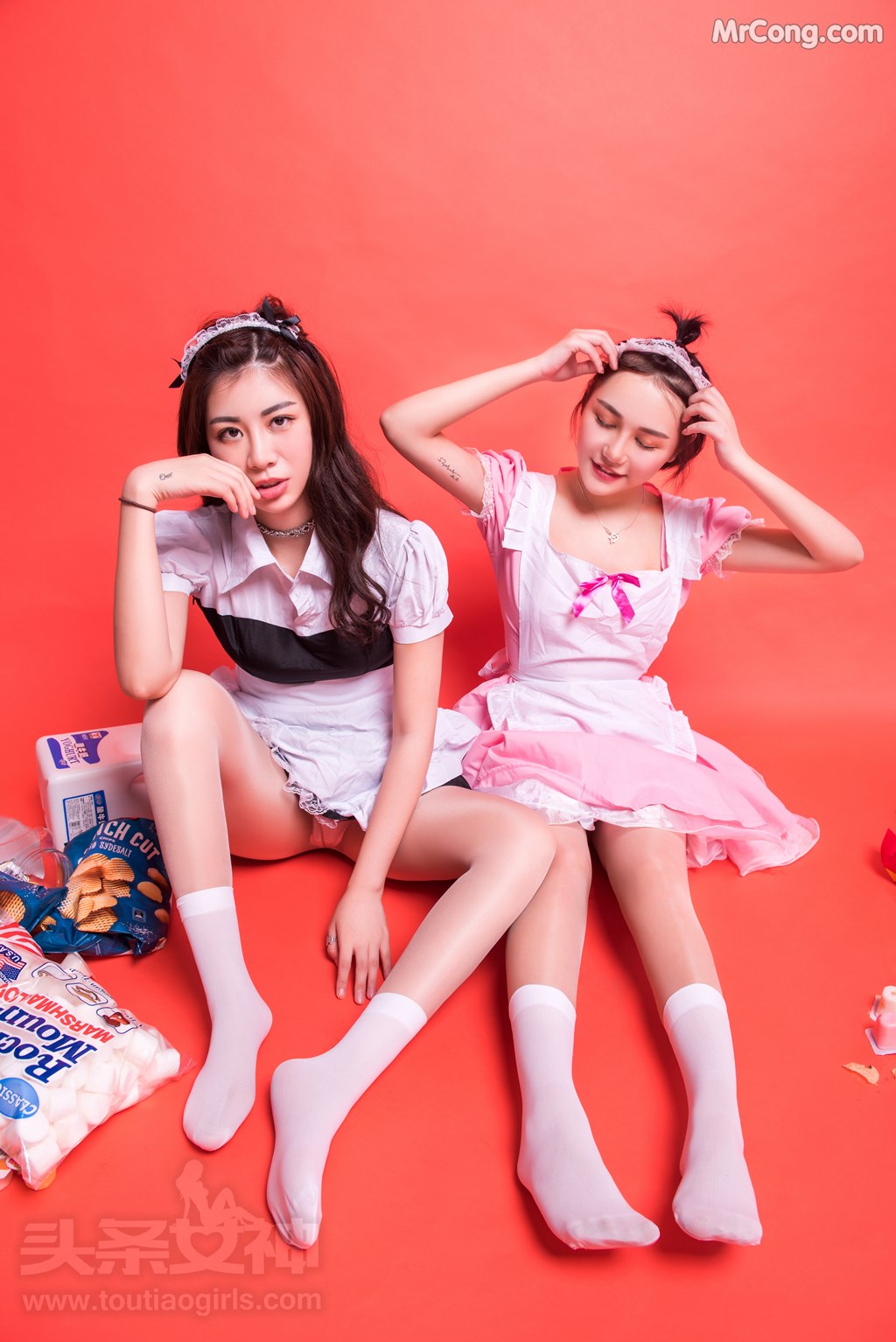 TouTiao 2017-07-29: Models Ao Li (奥利) and Yue Yue (悦悦) (32 photos)