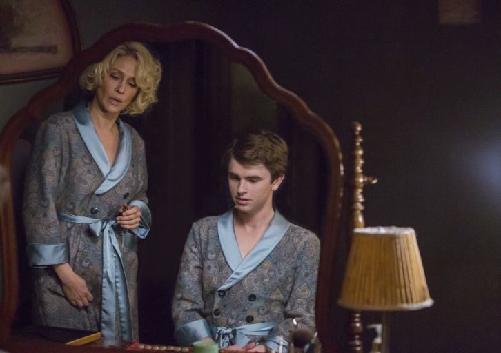 Bates Motel - Episode 4.01 - A Danger to Himself and Others - Promotional Photos + Synopsis