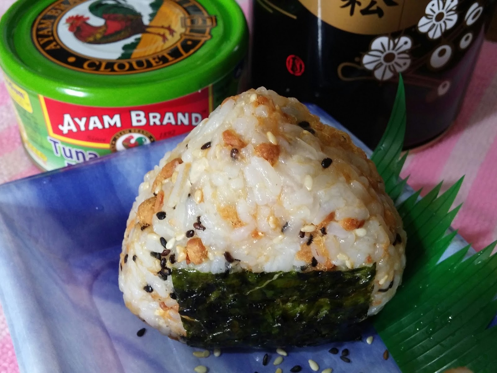 Cooking with Lu Pork Floss Sesame Rice Ball