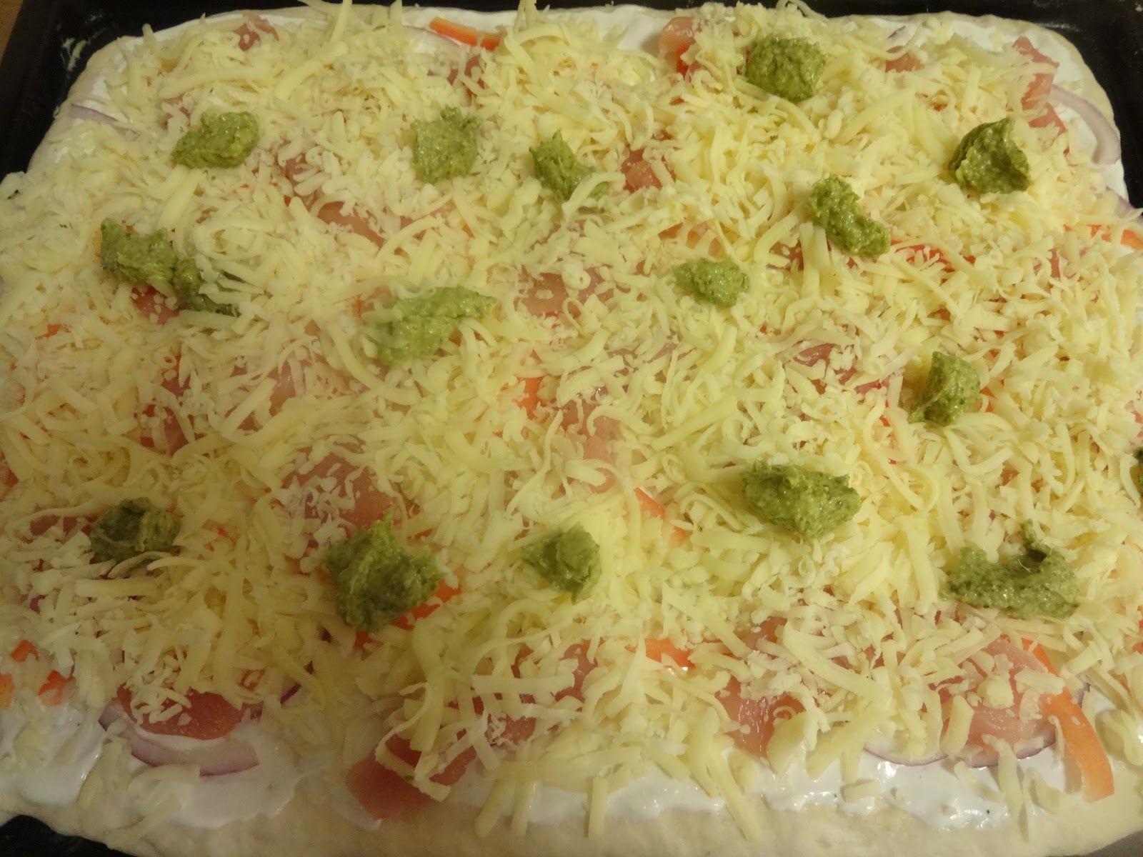 Edels Mat Hvit pizza med kylling & pesto