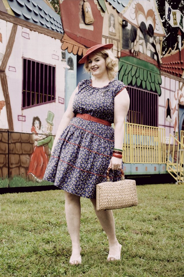 Photo Shoot: At the Carnival / Va-Voom Vintage | Vintage Fashion, Hair Tutorials and DIY Style