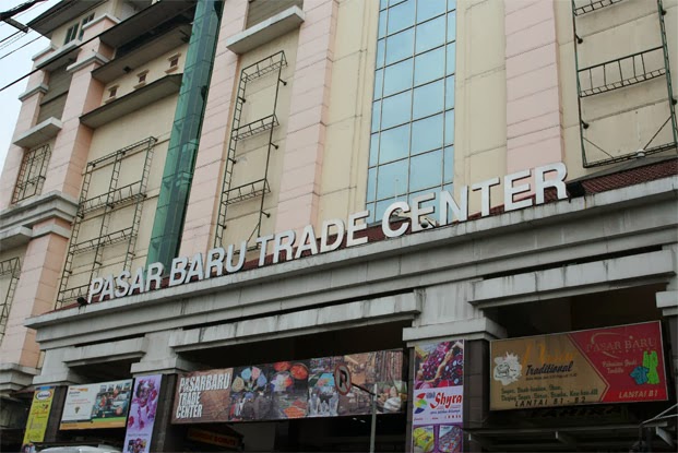 Pusat Perbelanjaan Pasar Baru Bandung  Yoshiewafa