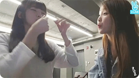 아린이 치킨 먹방연기.gif | 인스티즈