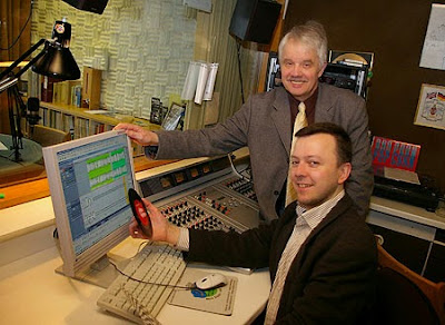 Jahrelang produzierte das Radio-Tandem Marek Schirmer und Michael Winkler (hinten) den Bürgerfunk im RuhrstadtStudio des EvK Witten. (Archiv-Foto: Christian Lukas)