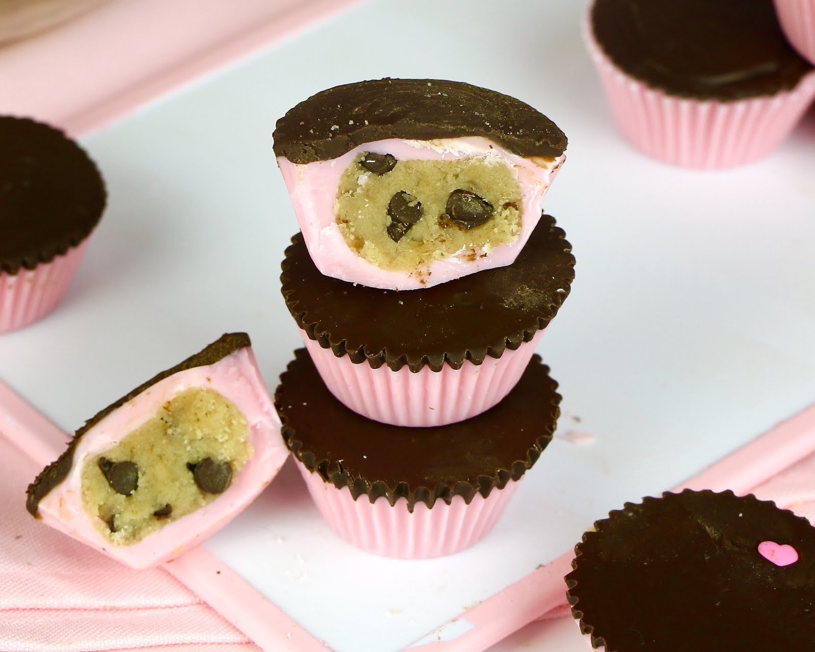{VIDEO} Chocolate Chip Cookie Dough Cups (edible raw cookie dough candy