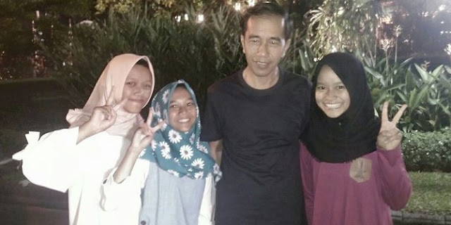 Dari Madiun Cuma Bekal 150 rb, 3 Gadis ini Dapat Nasib Untung Bisa Bermalam di Hotel Jokowi Dari Madiun Cuma Bekal 150 rb, 3 Gadis ini Dapat Nasib Untung Bisa Bermalam di Hotel Jokowi