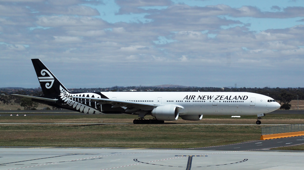 環遊世界｜紐西蘭航空 NZ41 大溪地⟶奧克蘭 特選經濟艙飛行紀錄 (B777-219)