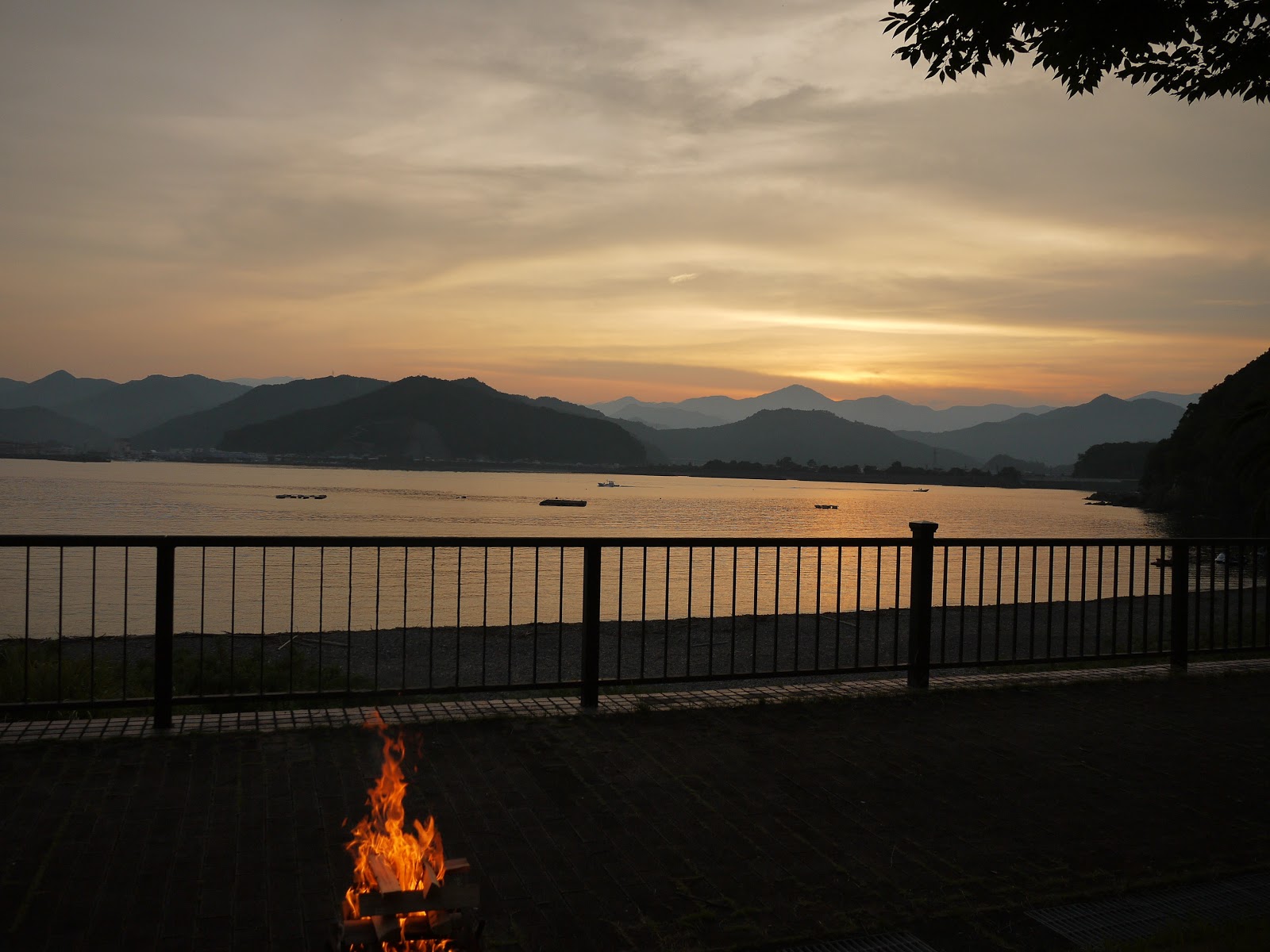 かまぼこ母さんのキャンプ絵日記