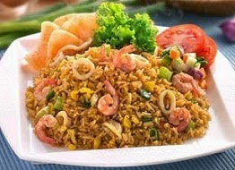 Bahan dan bumbu Resep Nasi Goreng Seafood Spesial, Cara membuat Nasi Goreng Seafood Spesial