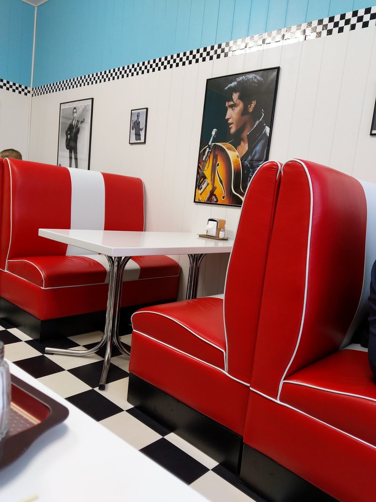 Aatoksen aatokset Mikan Cafe & Burger Oulu arvostelu