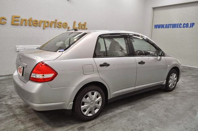 Nissan tiida prices in pakistan #5