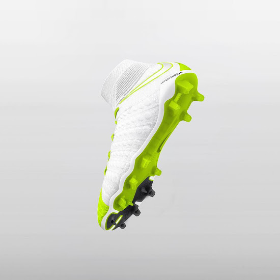 Nike Phantom Vision Elite 'Fully Charged' 2019 Boots Released