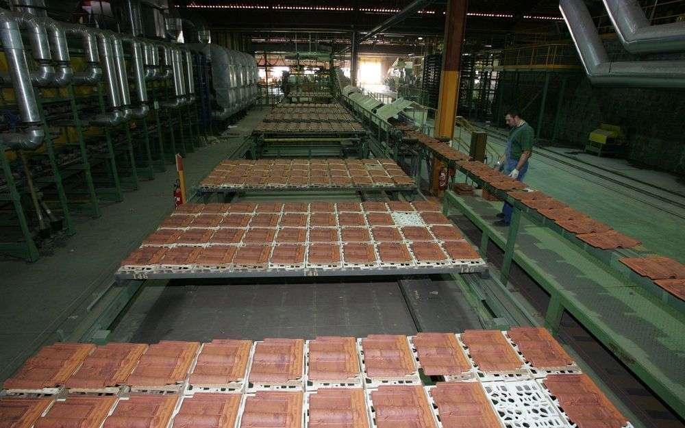 LES ARCHIVES DE LA TERRE CUITE Six semaines de chômage partiel sont