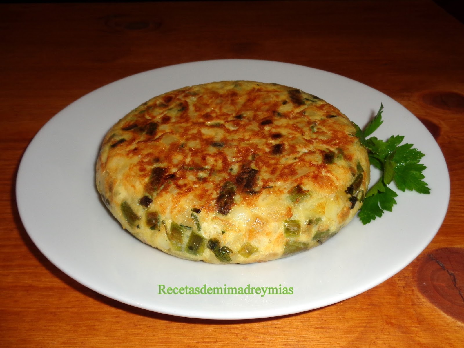 RECETAS DE MI MADRE Y MIAS Tortilla de patata y espárragos