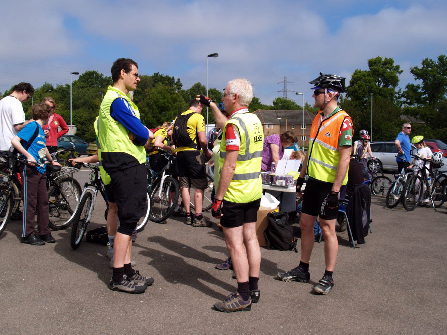 Horsham and Crawley CTC Crawley Family Bike Ride 2011