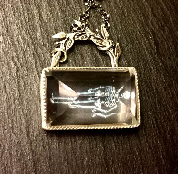 Shivers of Delight Modern Mourning Jewelry