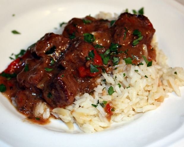 BEEF TIPS IN GRAVY